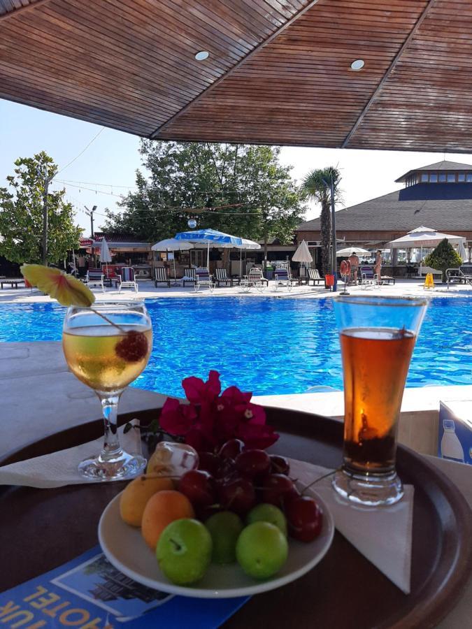 Mertur Hotel Çiftlikköy 외부 사진